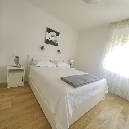 Nearby & Palace Διαμέρισμα Σπλιτ